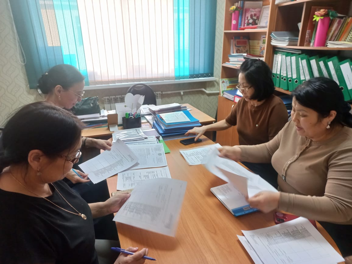 уақытша бос тәрбиеші лауазымына тағайындауға конкурс өткізу туралы кезектен тыс жиналыс